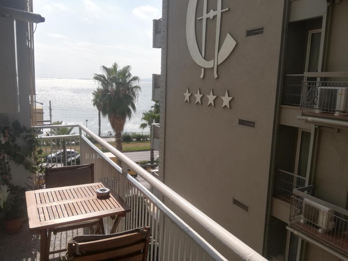 Athens Riviera Apt With Seaview, 15' To Acropolis Kültér fotó